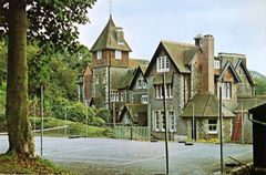 Sandrock-Hall-Tennis-Courts.-1960.